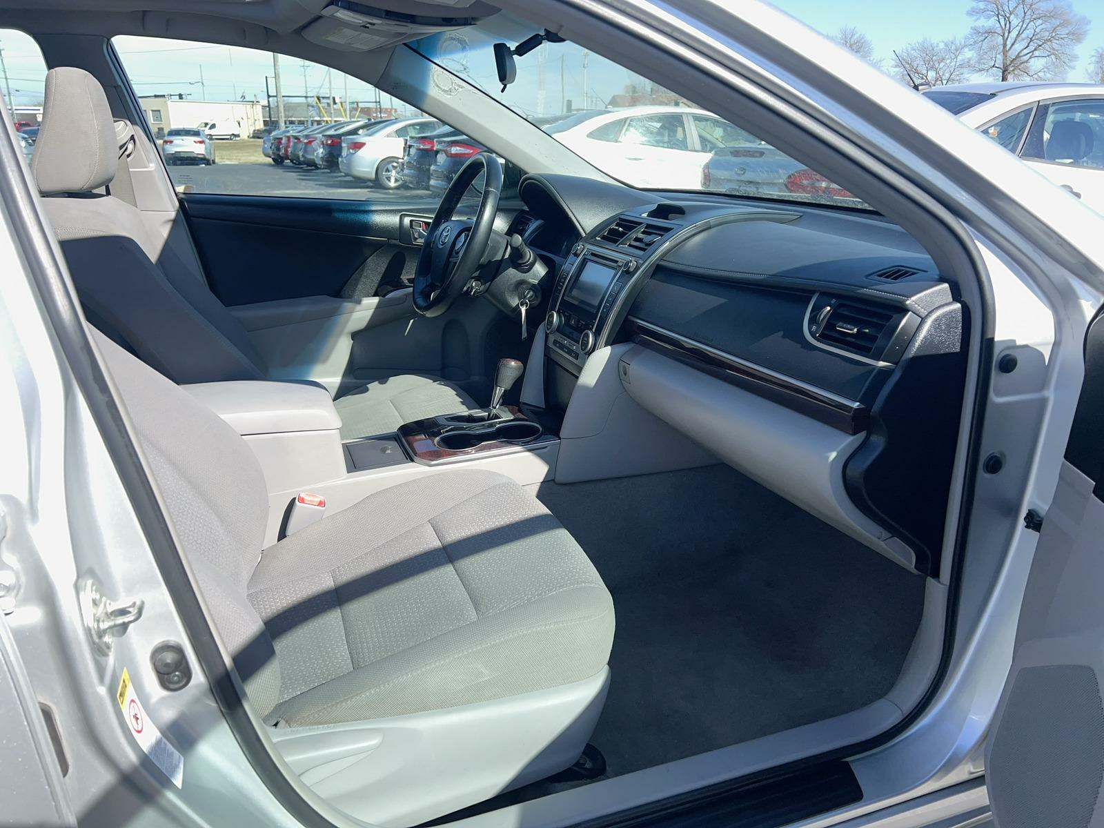 2014 Toyota Camry XLE FWD