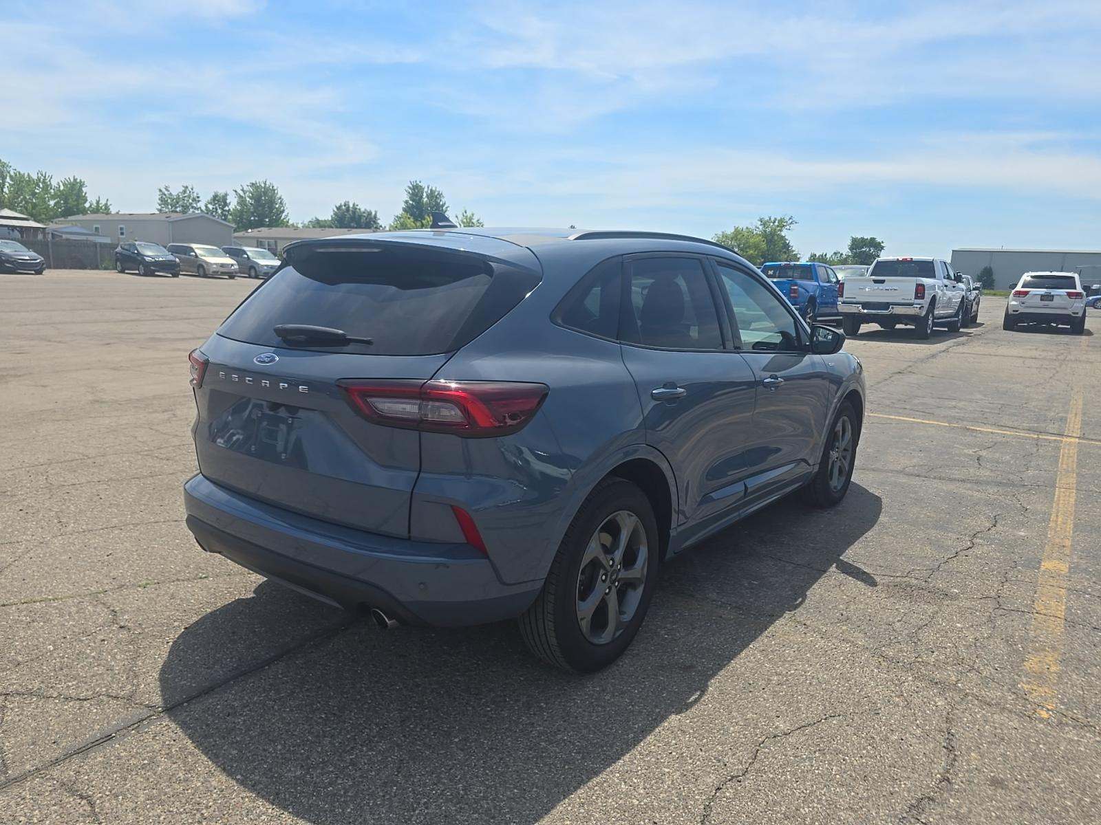 2023 Ford Escape ST-Line FWD