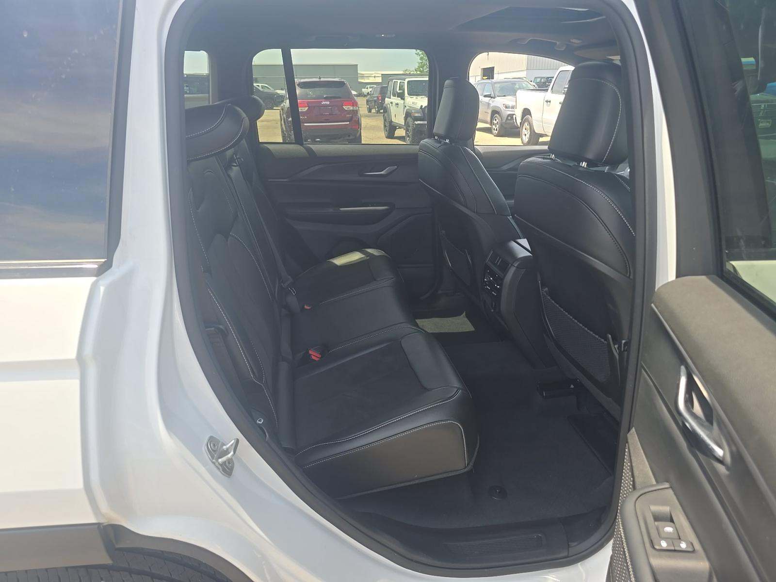 2024 Jeep Grand Cherokee Altitude X AWD