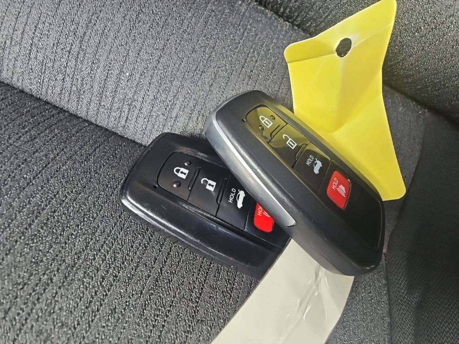 2019 Toyota Camry Hybrid LE FWD