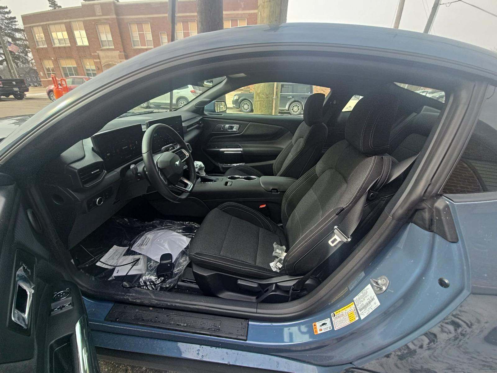 2025 Ford Mustang GT RWD