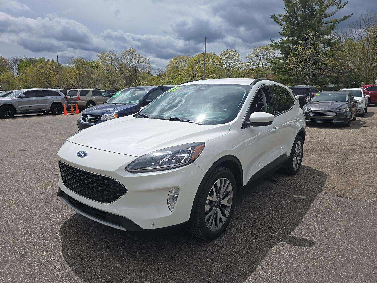 FORD ESCAPE - 1