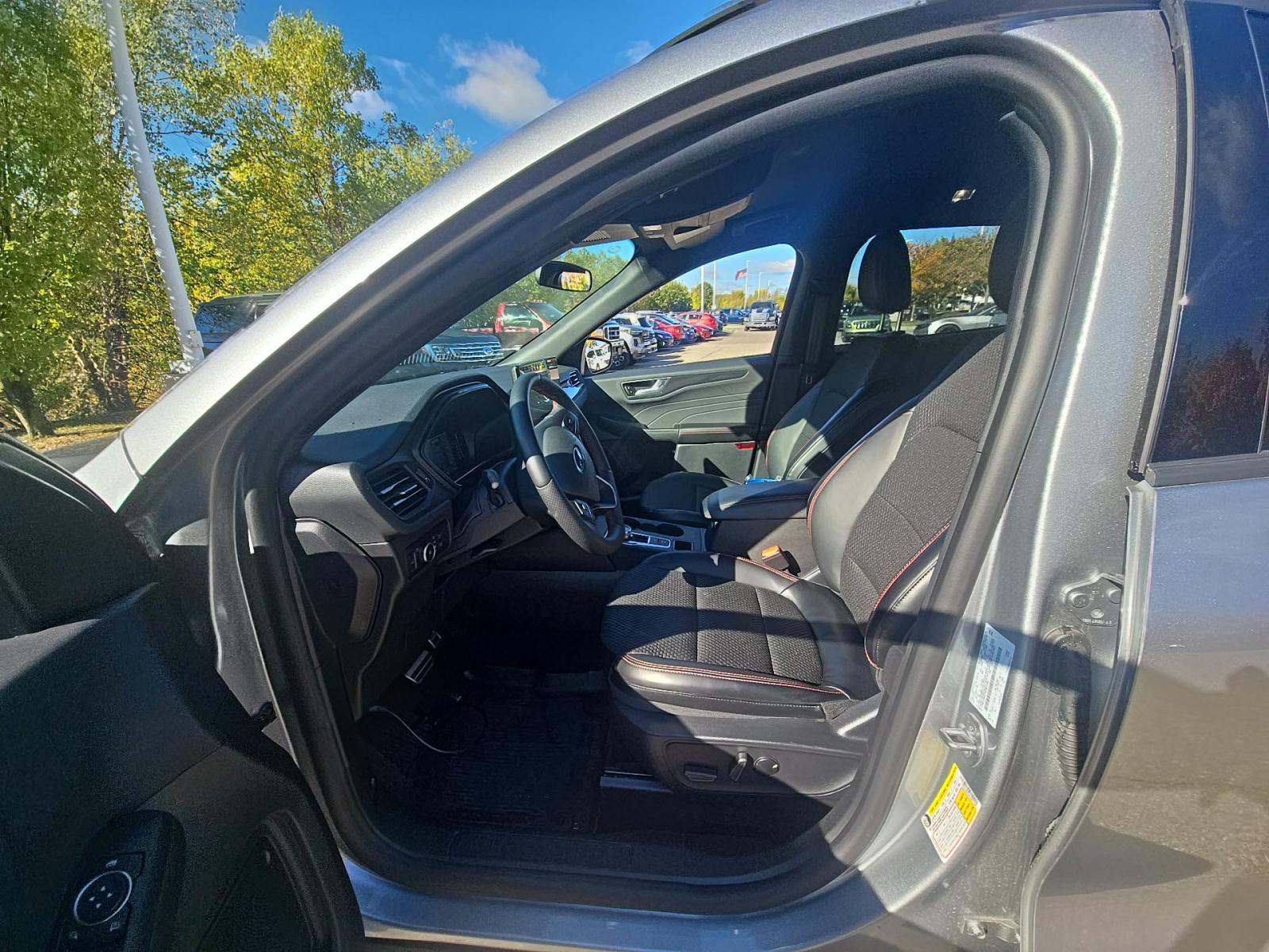 2024 Ford Escape ST-Line Select AWD