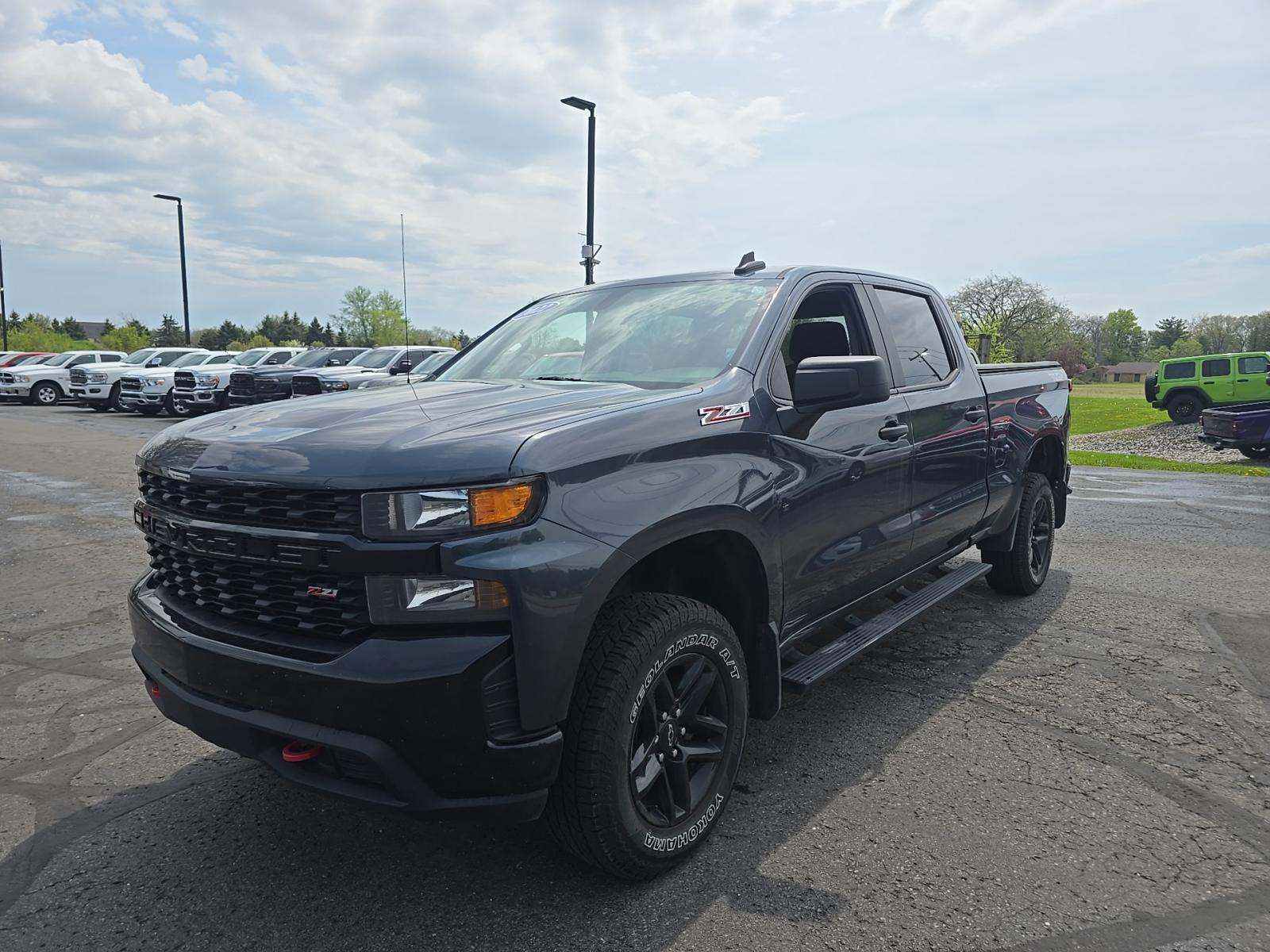 CHEVROLET SILVERADO - 1