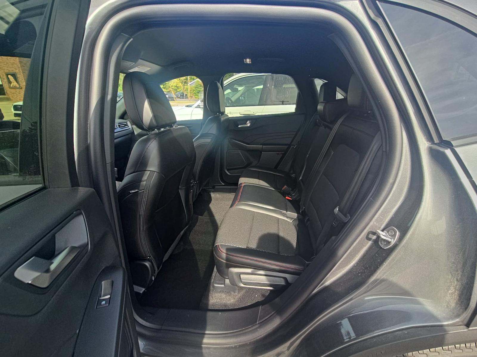 2025 Ford Escape ST-Line Select AWD