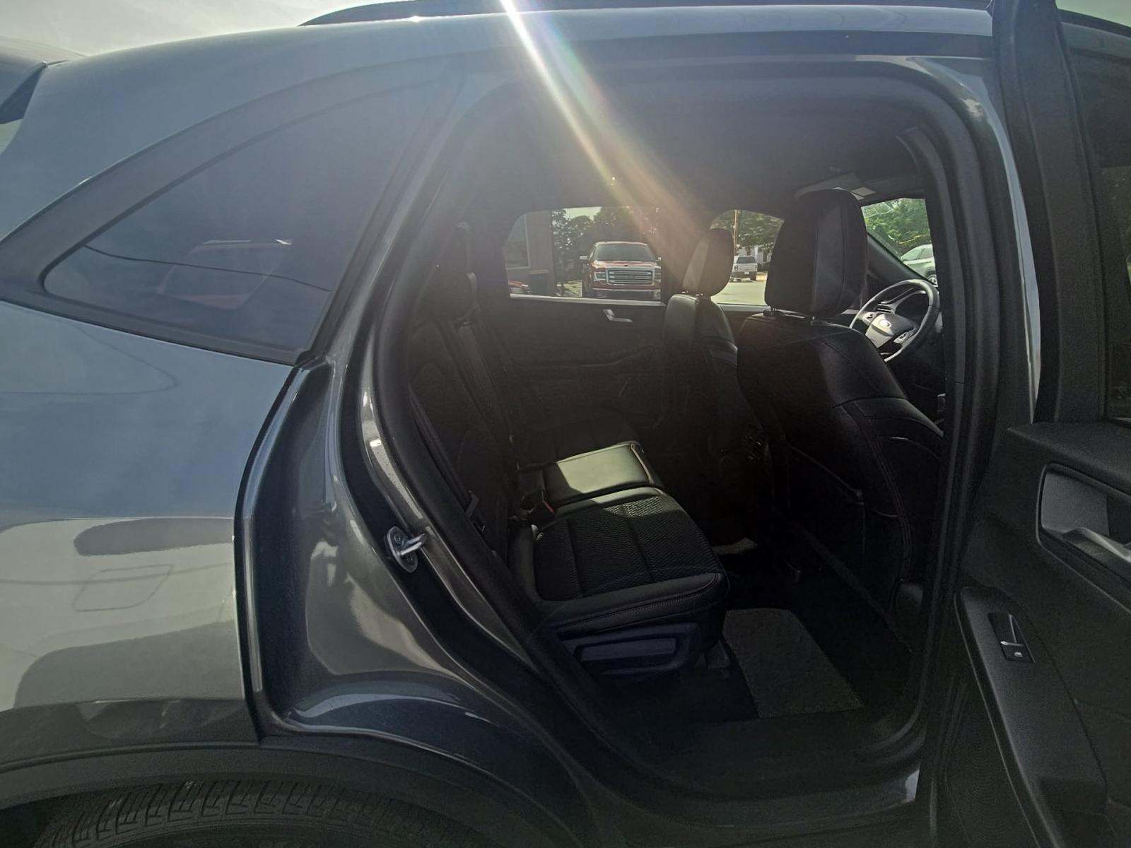 2025 Ford Escape ST-Line Select AWD