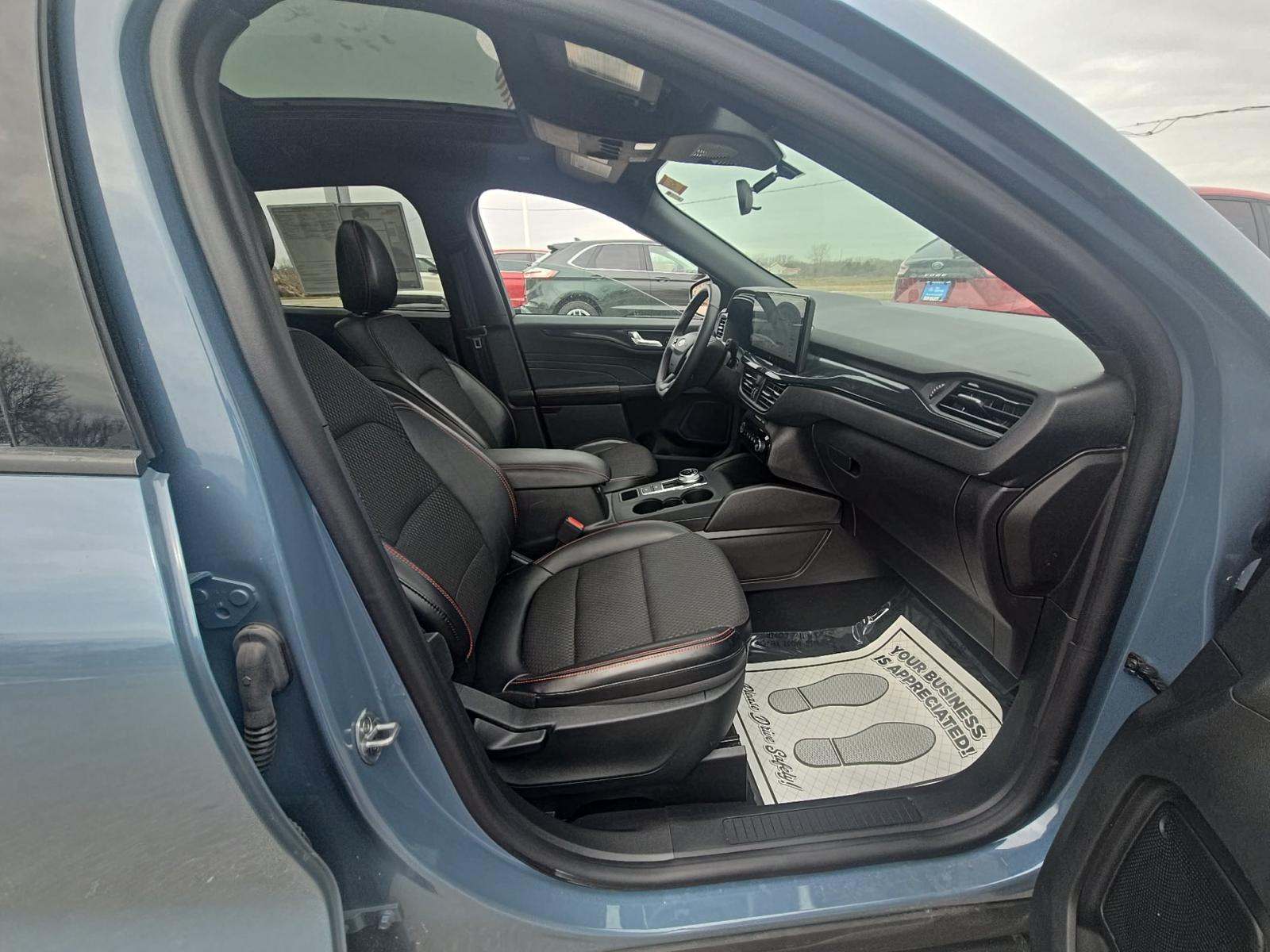 2023 Ford Escape ST-Line FWD