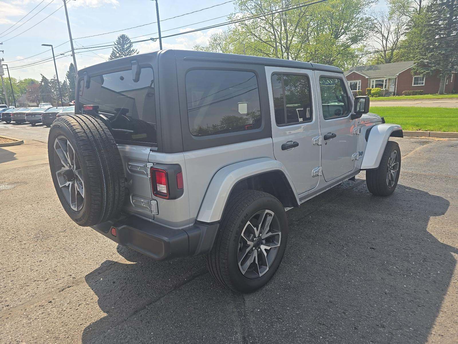 JEEP GRAND CHEROKEE - 3