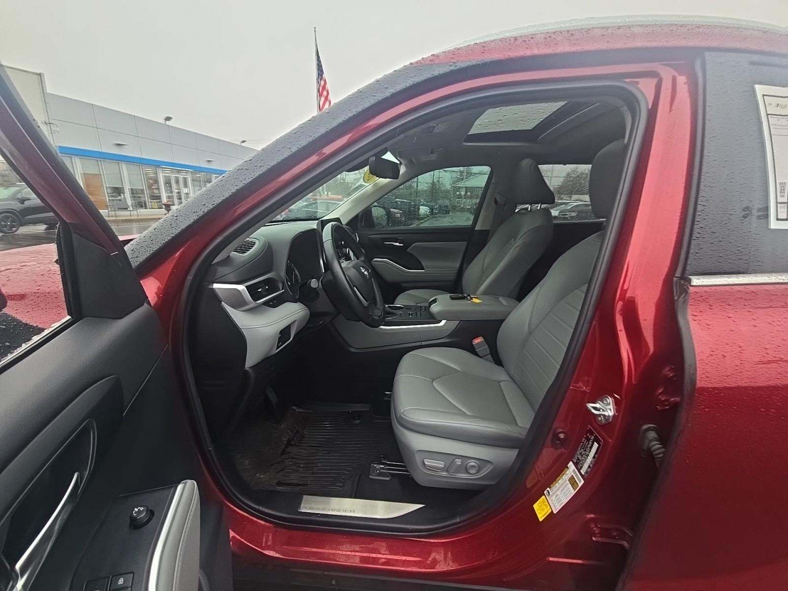 2022 Toyota Highlander XLE AWD