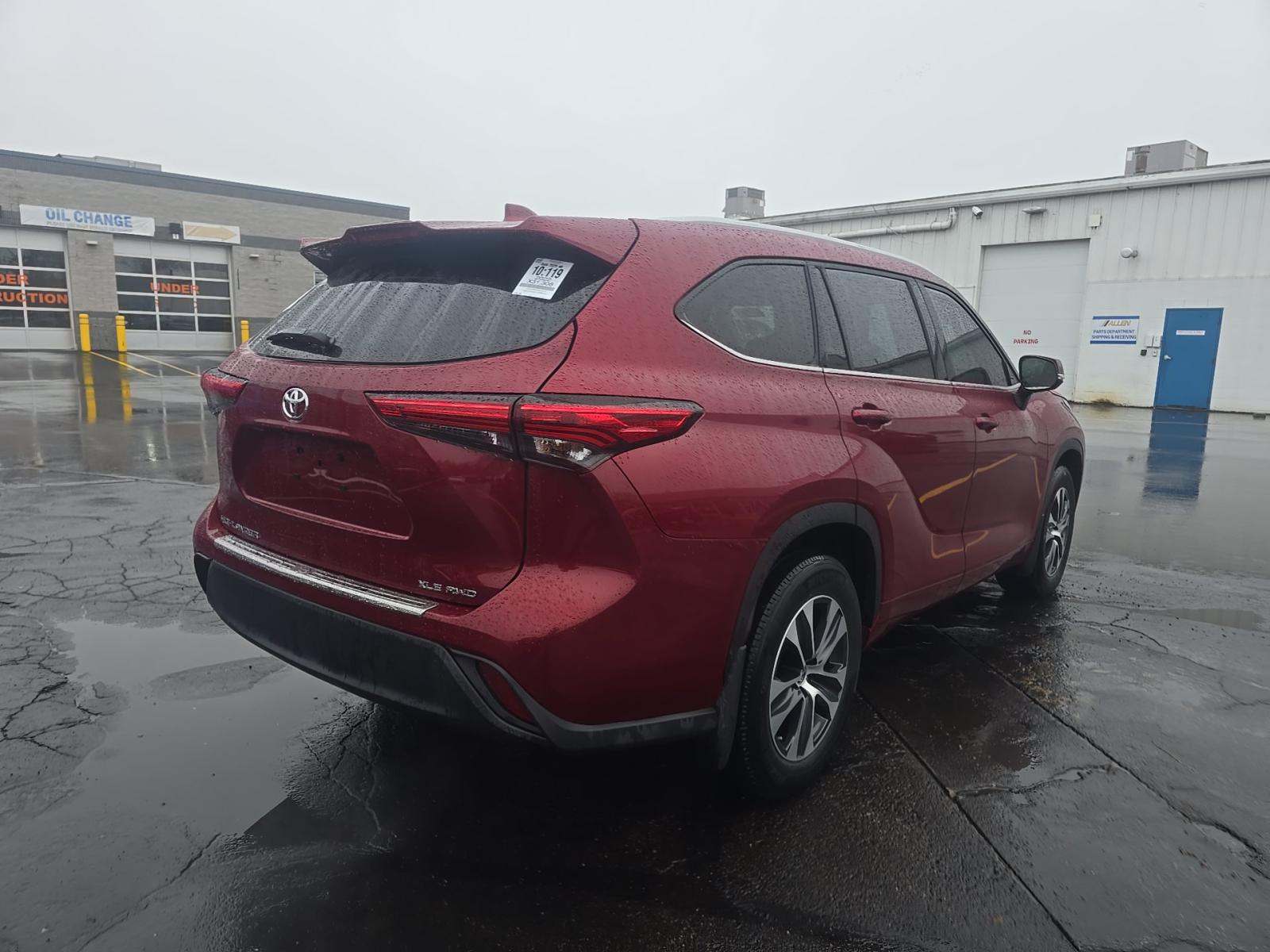 2022 Toyota Highlander XLE AWD