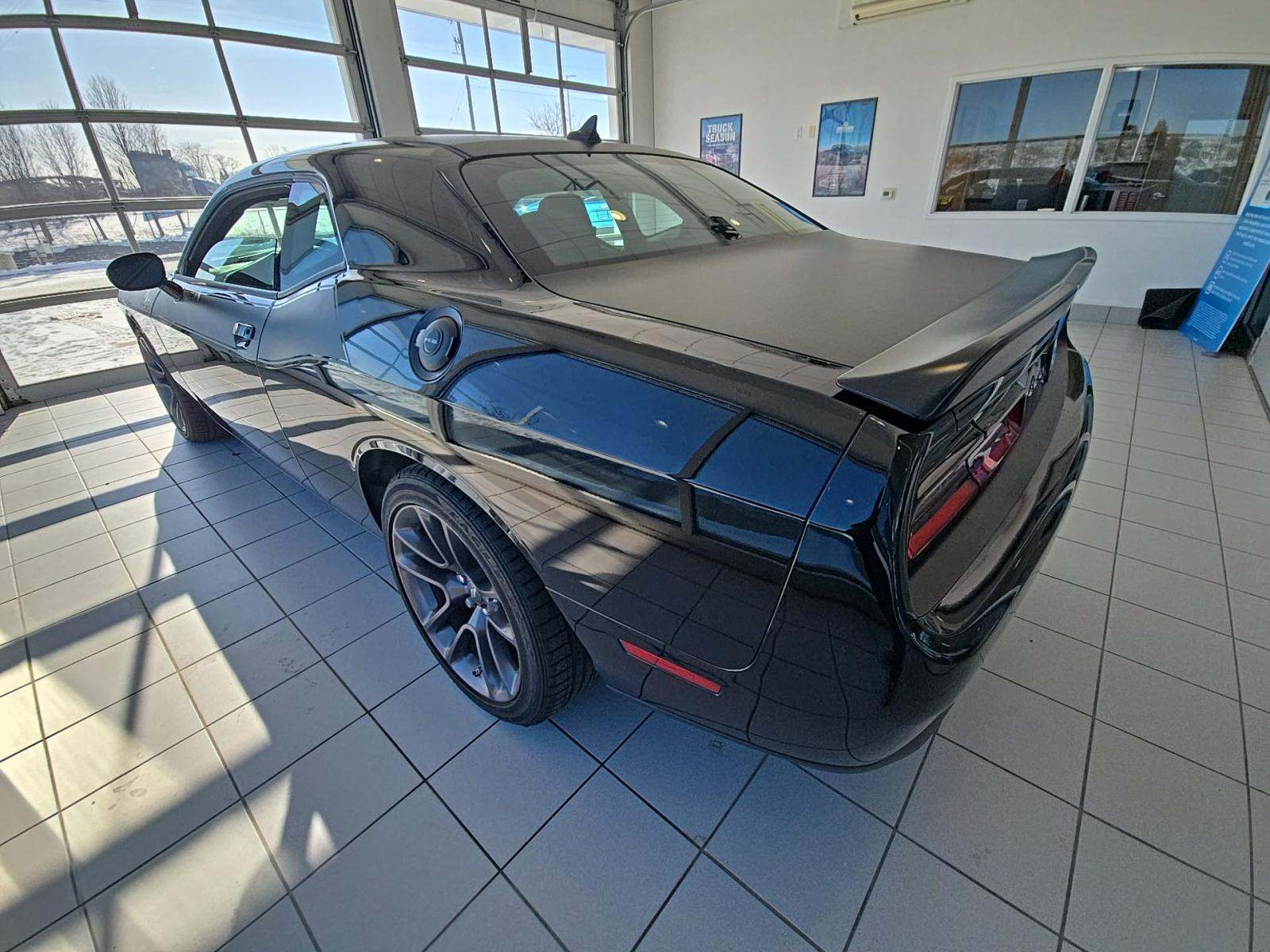 2023 Dodge Challenger R/T RWD