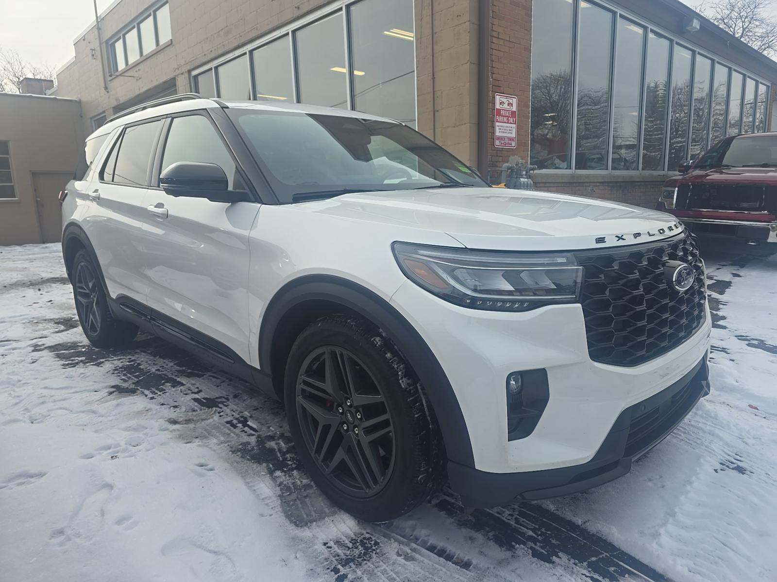 2025 Ford Explorer ST AWD