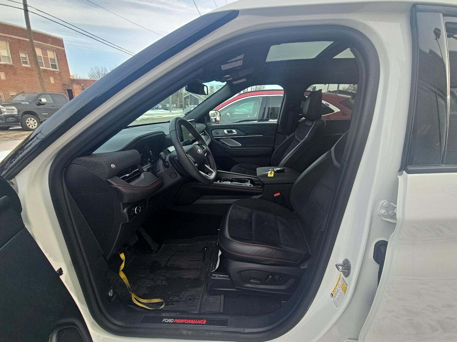 2025 Ford Explorer ST AWD