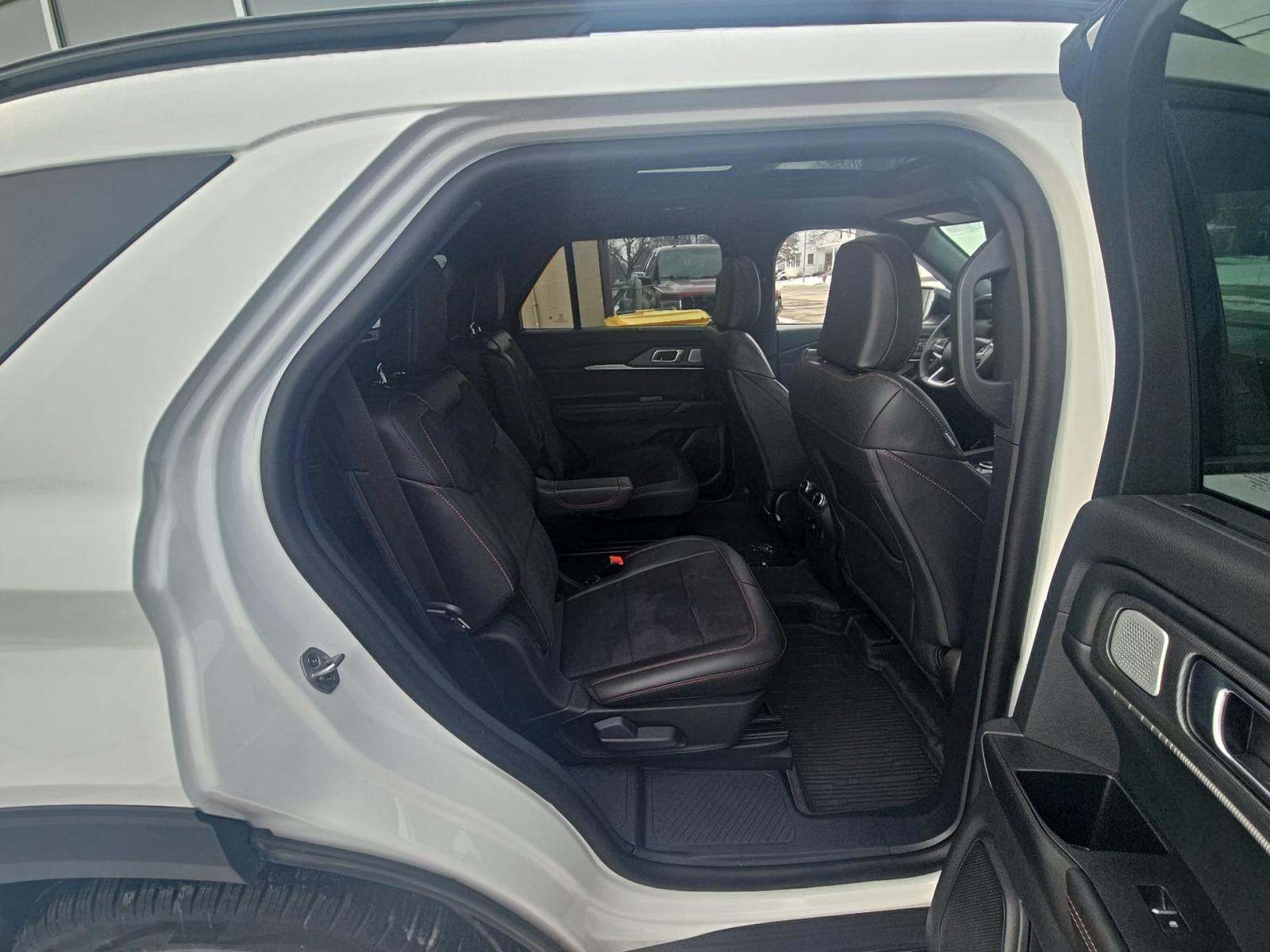 2025 Ford Explorer ST AWD