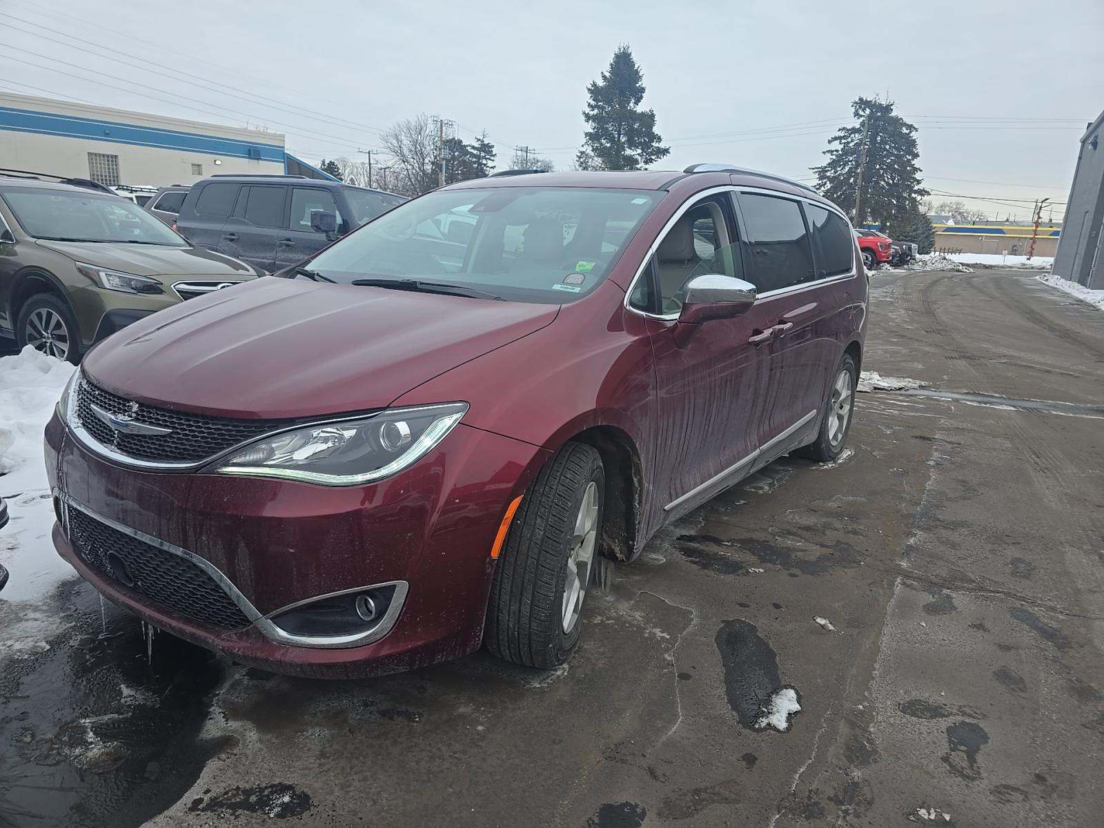 2019 Chrysler Pacifica Limited FWD