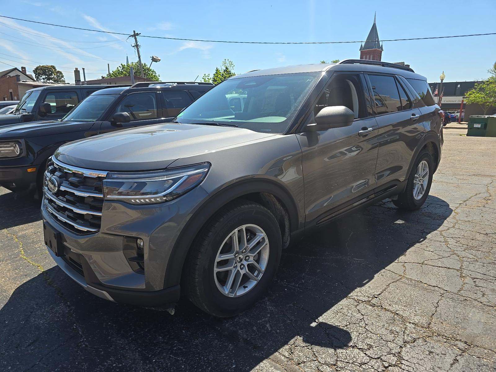 2026 Ford Explorer Active RWD