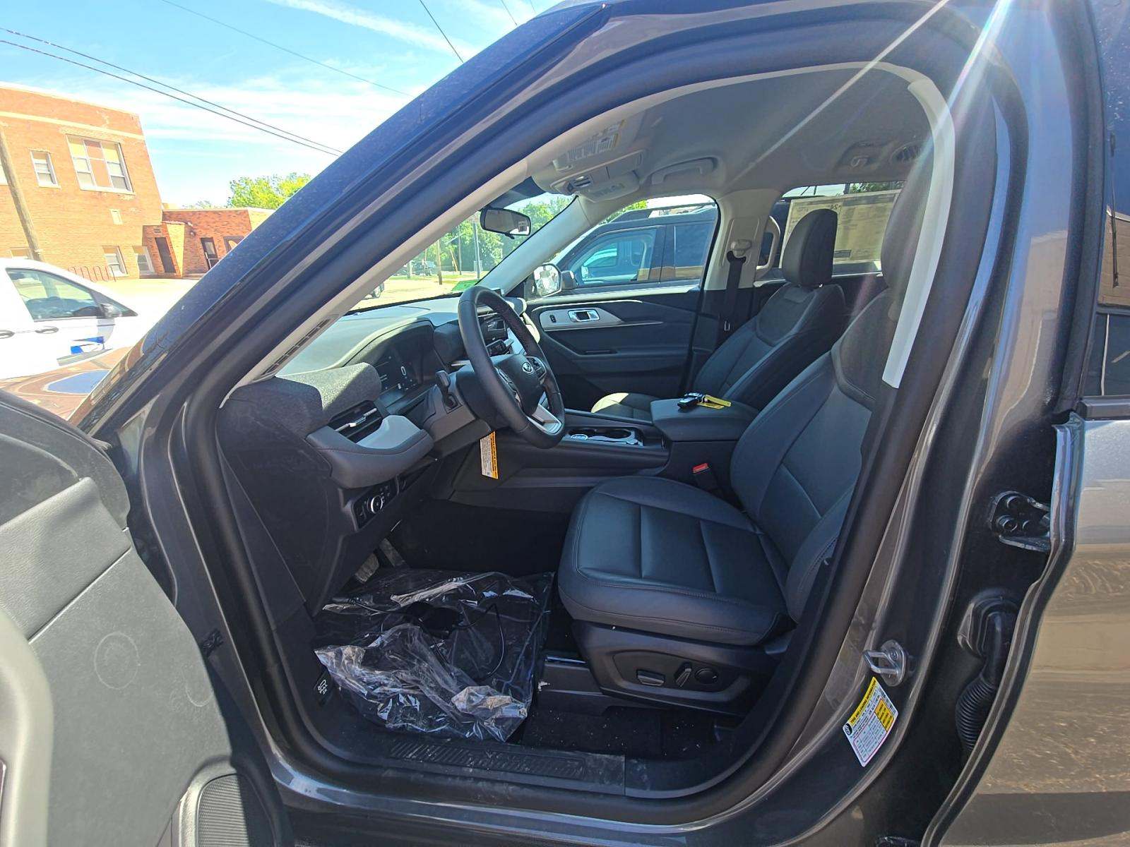 2026 Ford Explorer Active RWD