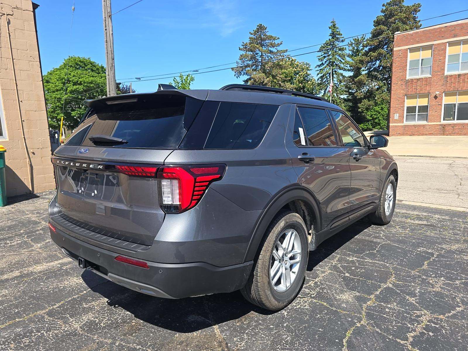 2026 Ford Explorer Active RWD