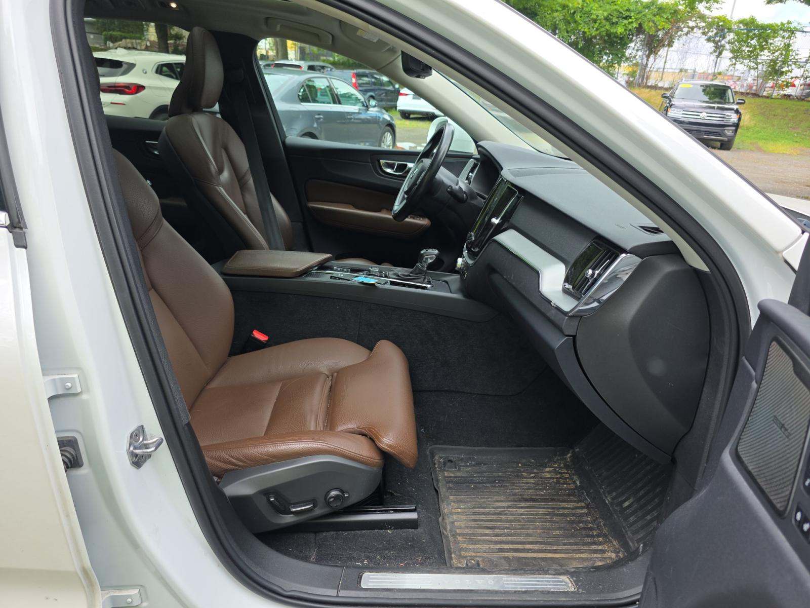 2019 Volvo XC60 T5 Momentum AWD