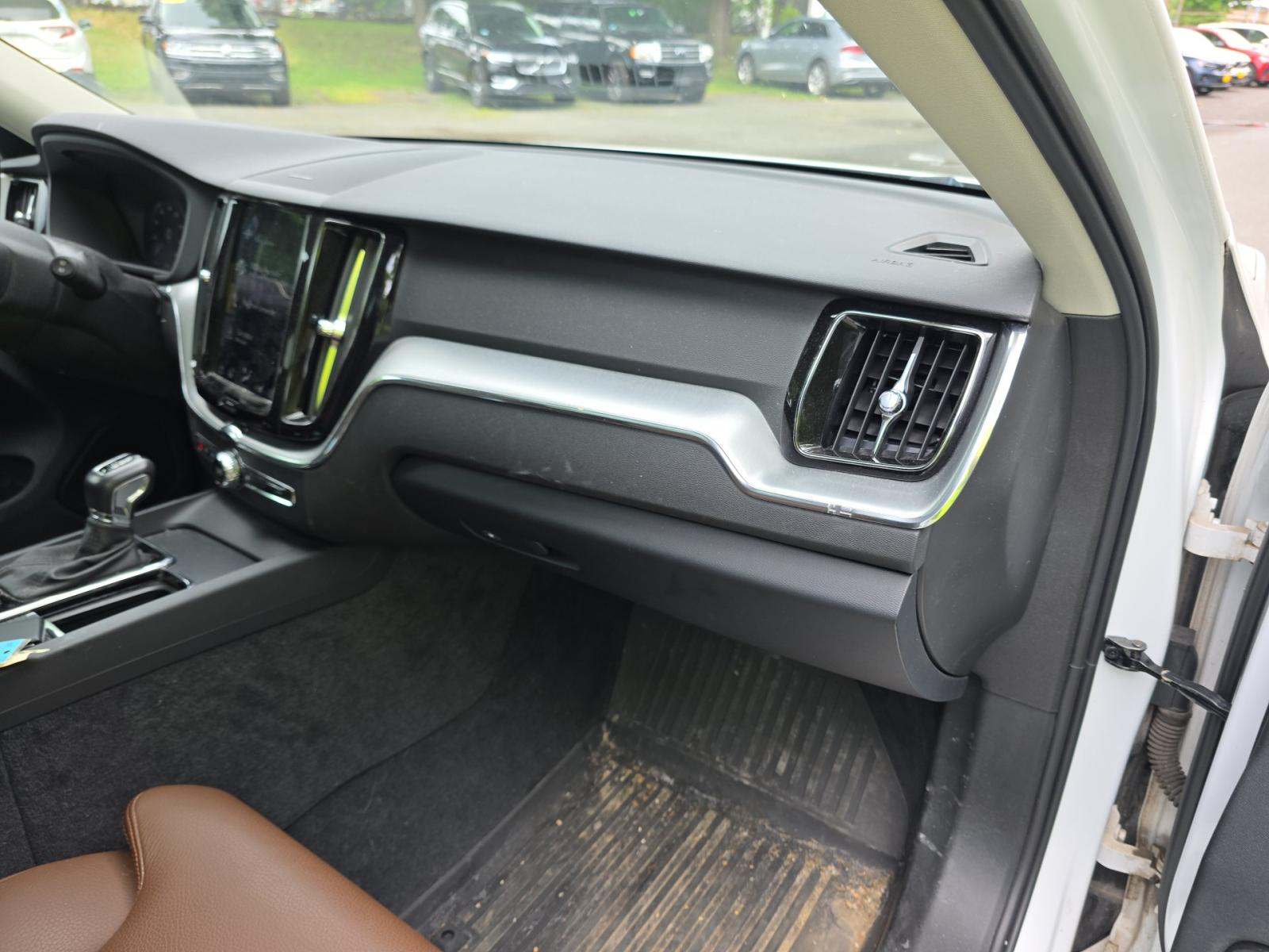 2019 Volvo XC60 T5 Momentum AWD