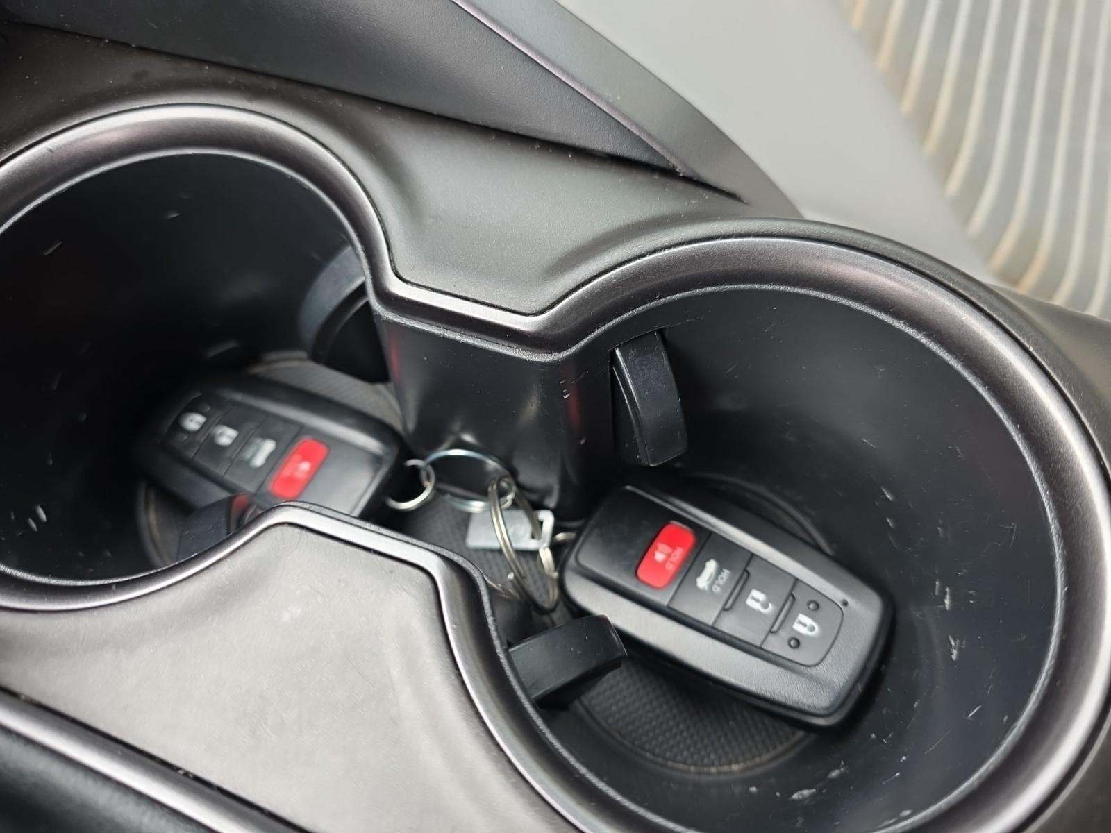 2023 Toyota Camry SE FWD