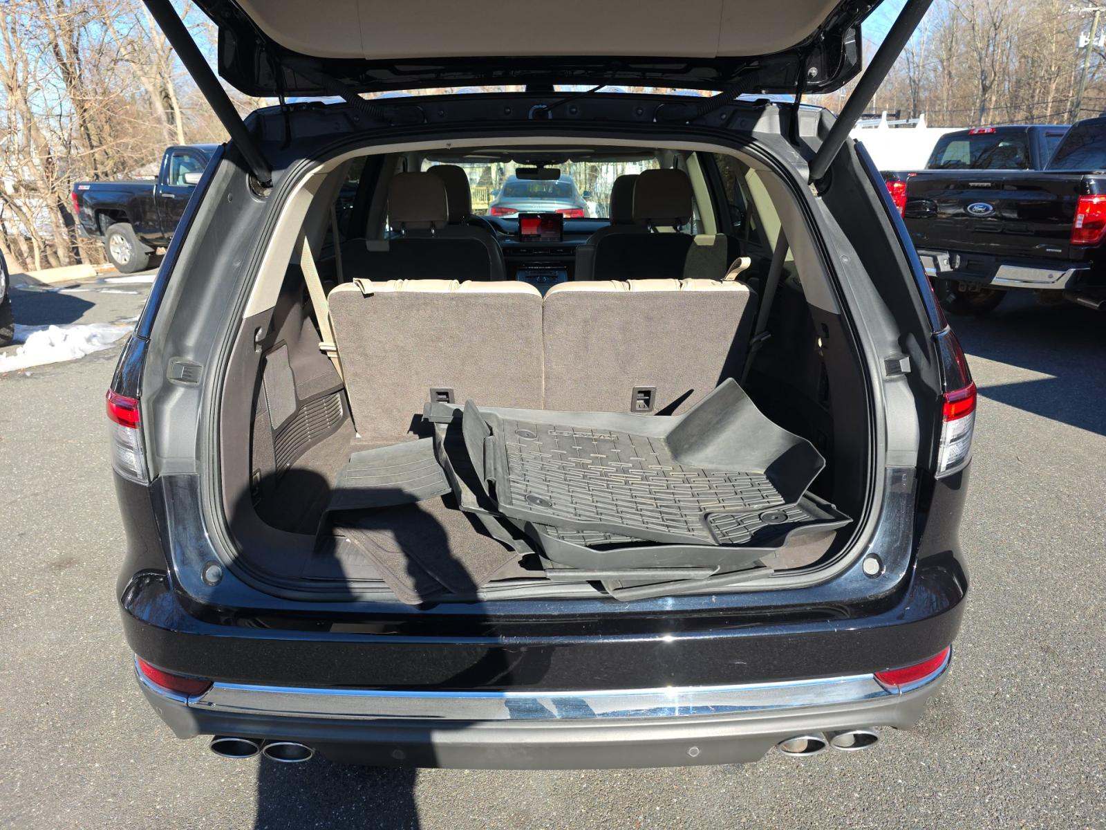 2022 Lincoln Aviator Standard AWD