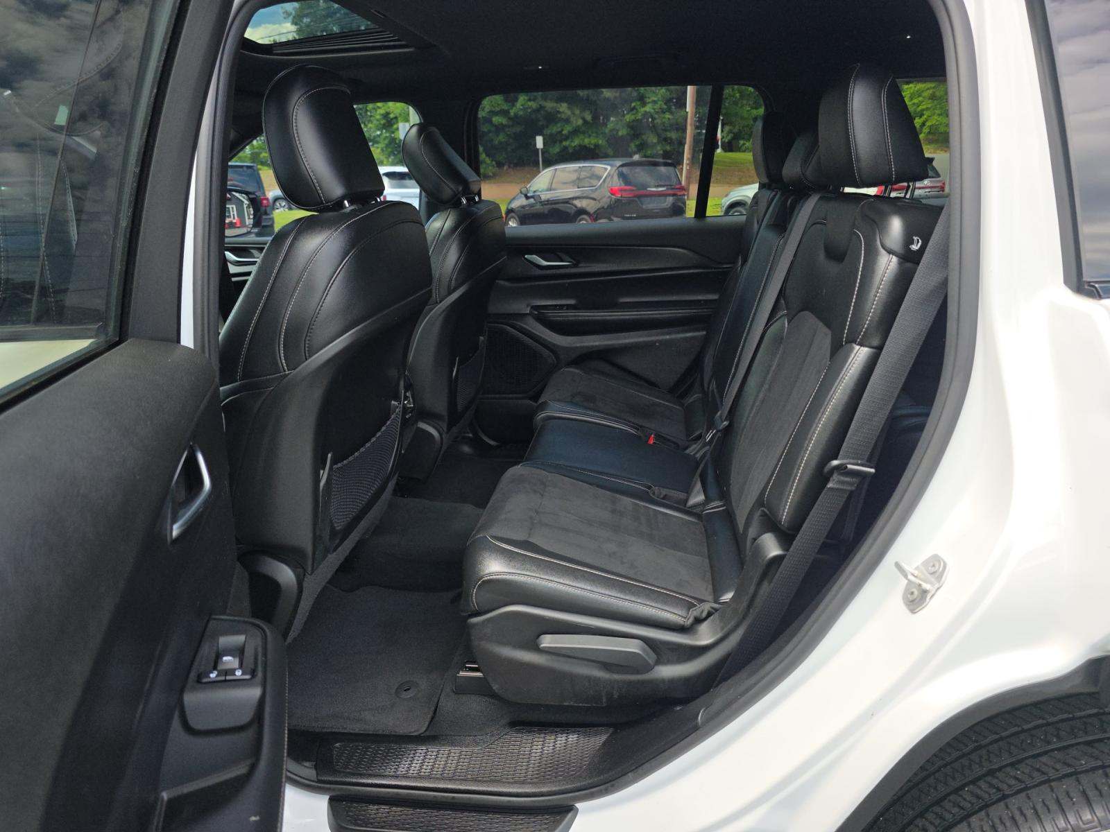2024 Jeep Grand Cherokee L Altitude X AWD