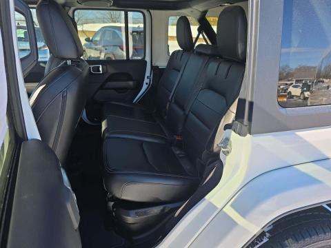 JEEP UNLIMITED 4XE SAHARA - 9