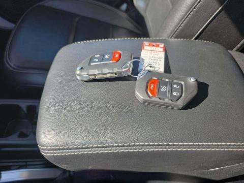 JEEP UNLIMITED 4XE SAHARA - 4