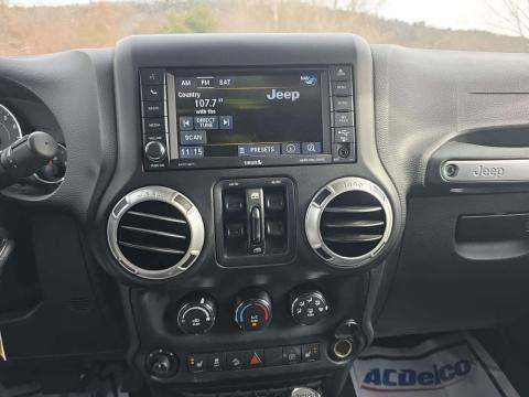 JEEP UNLIMITED SAHARA - 10