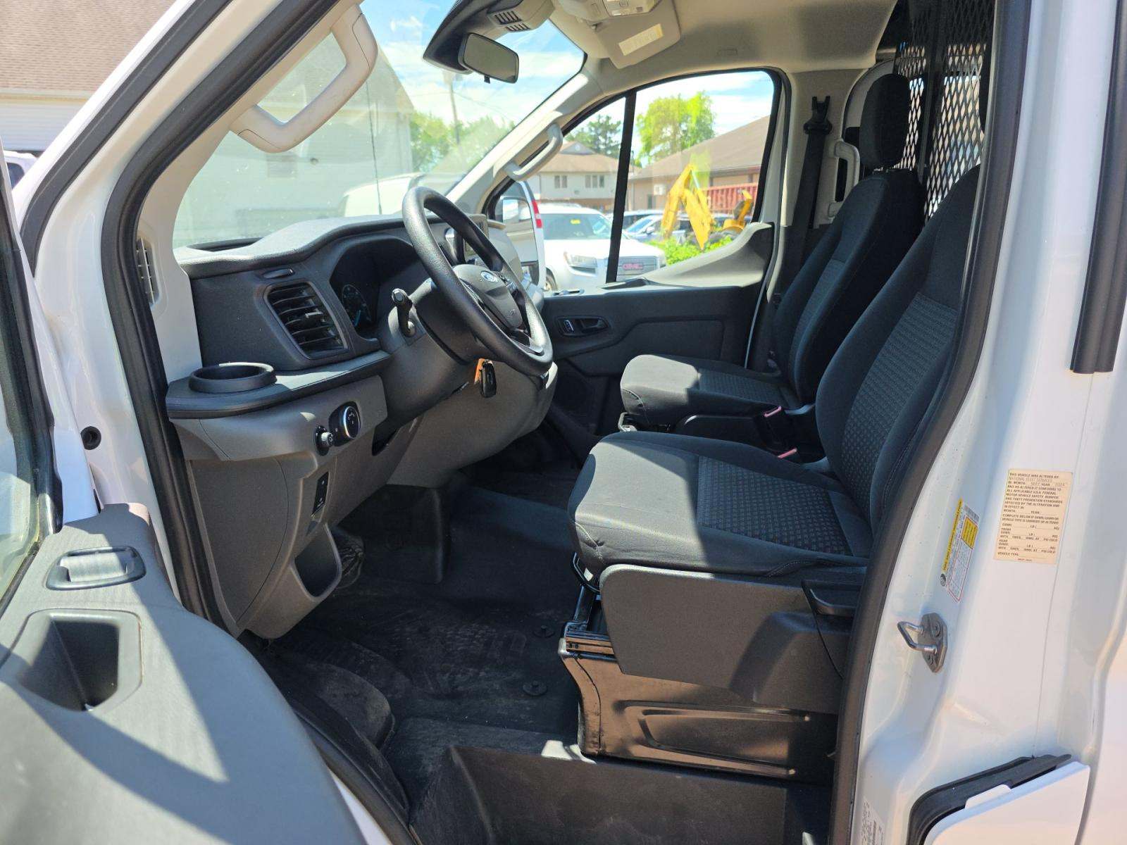 FORD TRANSIT 250 - 2