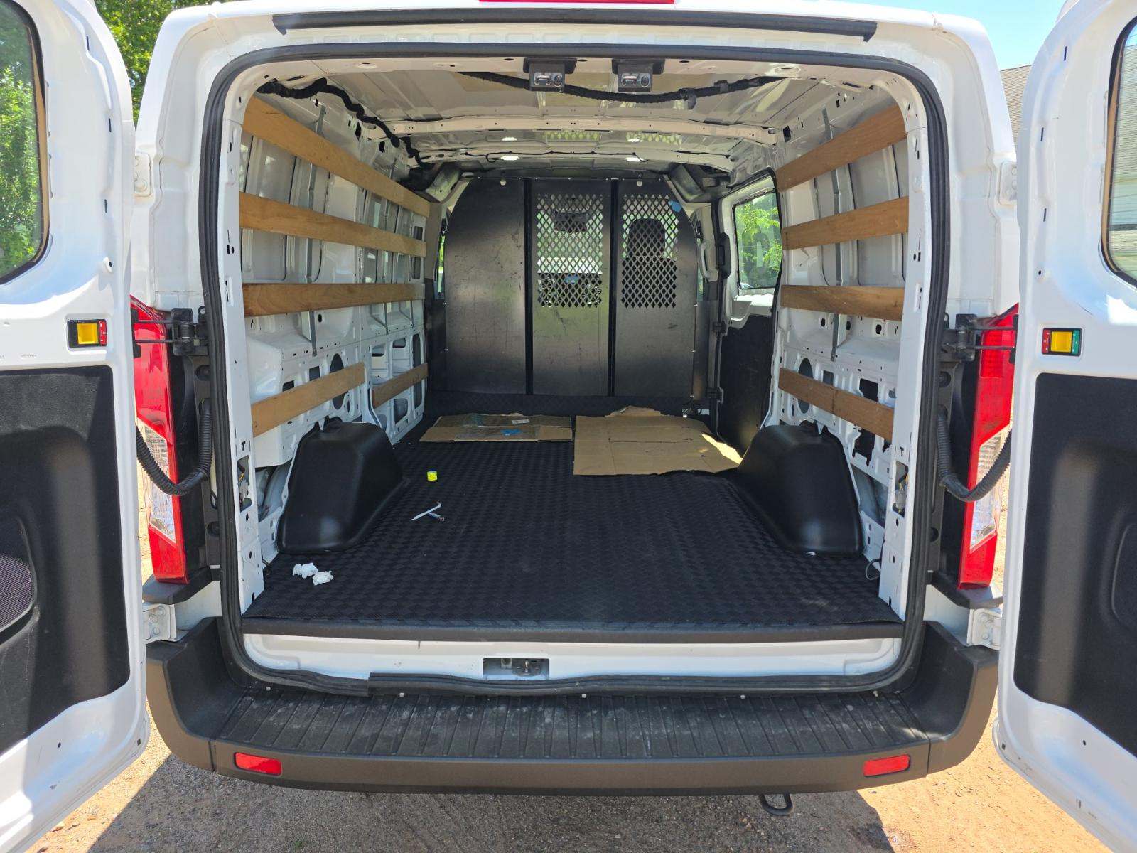 FORD TRANSIT 250 - 9