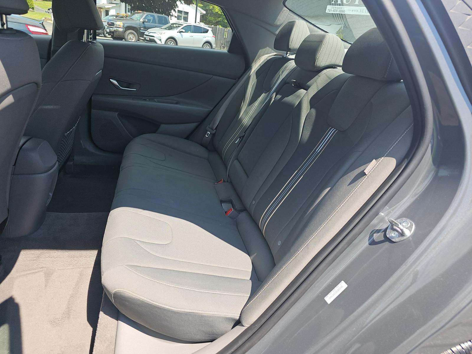 2025 Hyundai Elantra SEL Convenience FWD