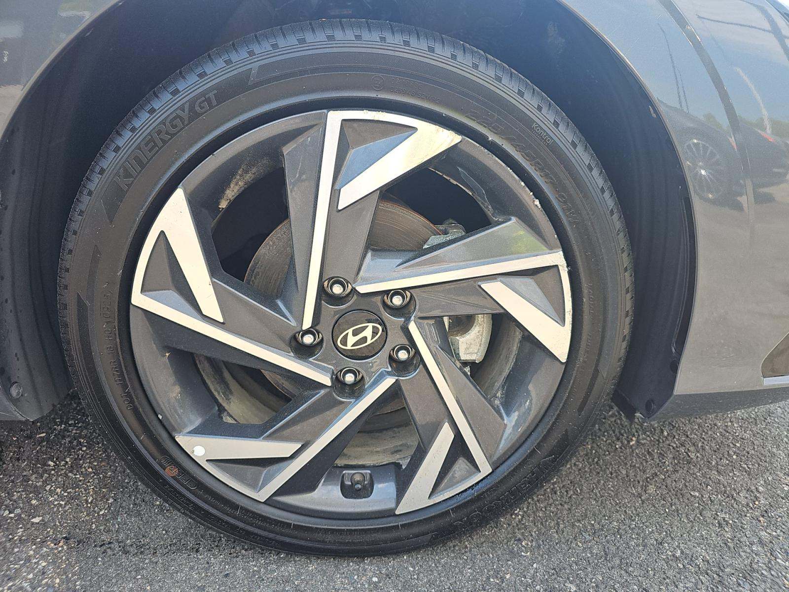 2025 Hyundai Elantra SEL Convenience FWD