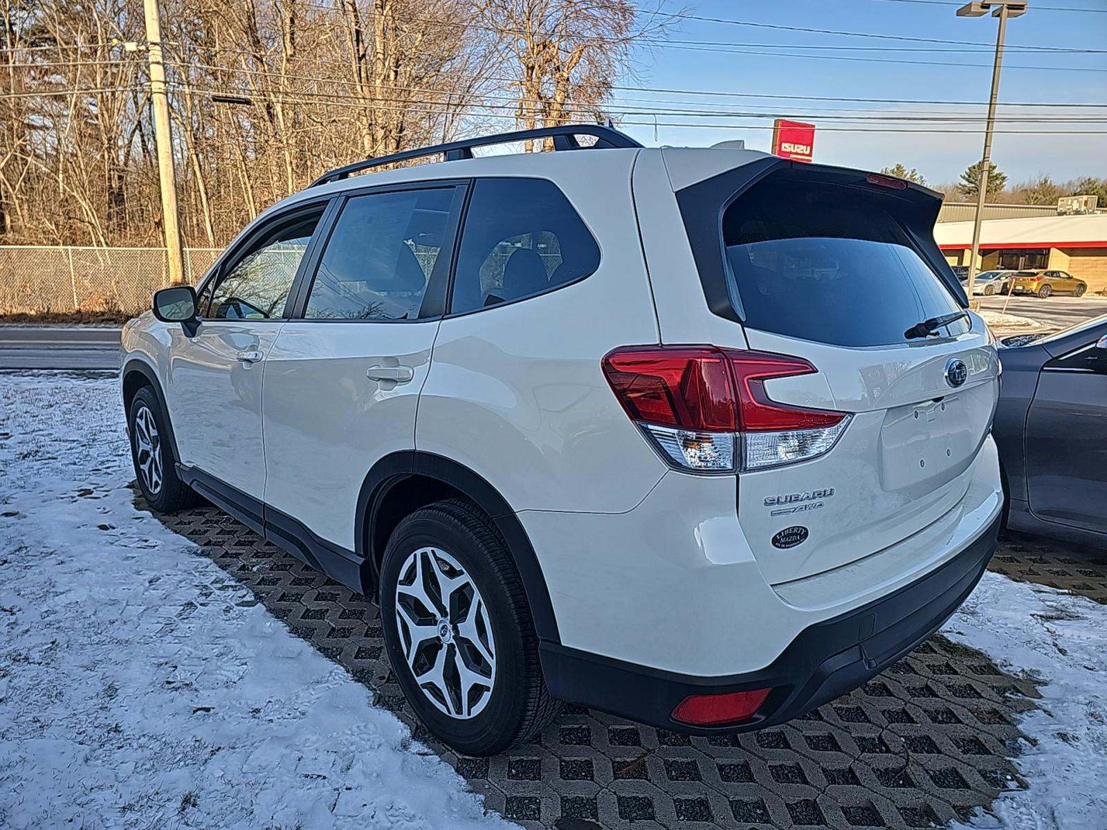 2022 Subaru Forester Premium AWD