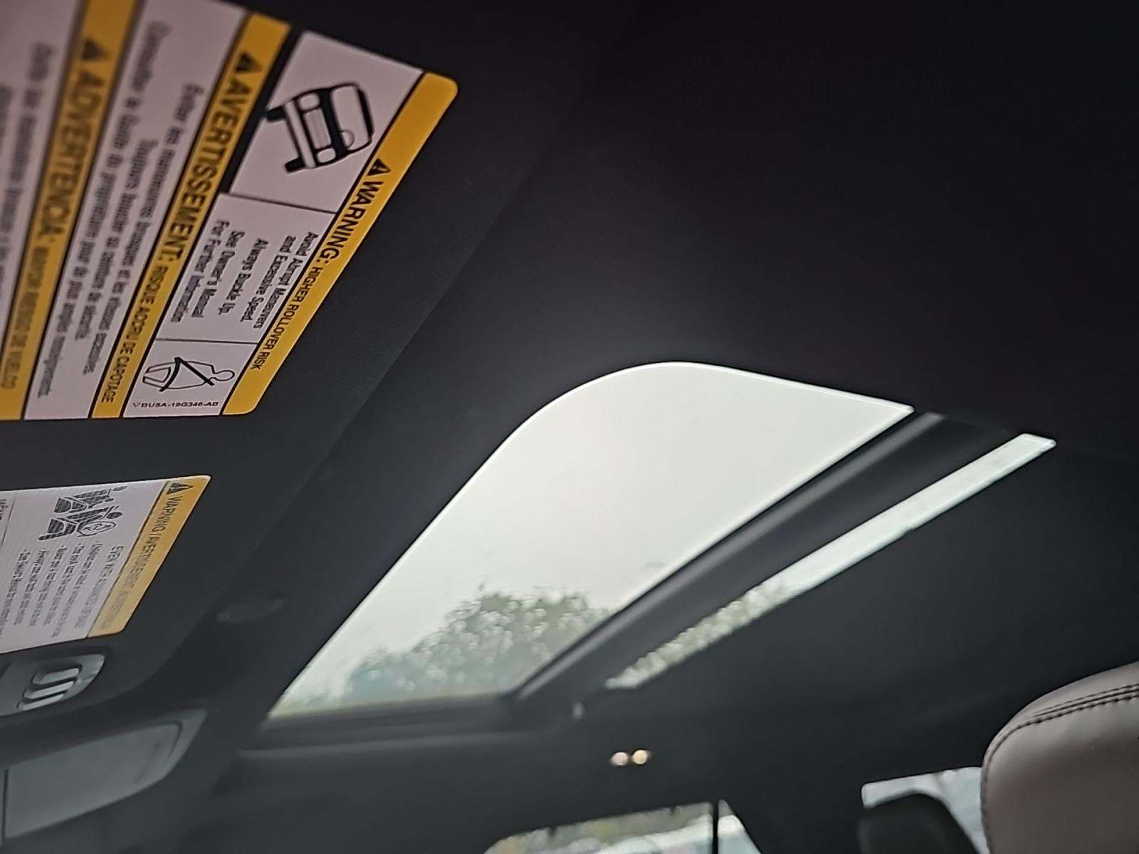 2022 Ford Explorer Platinum AWD