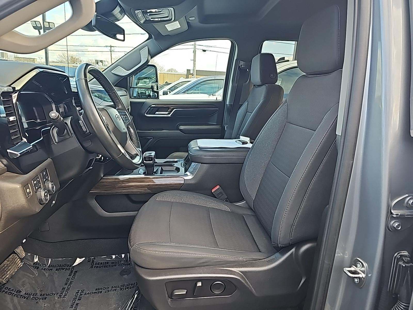 2023 Chevrolet Silverado 1500 RST AWD