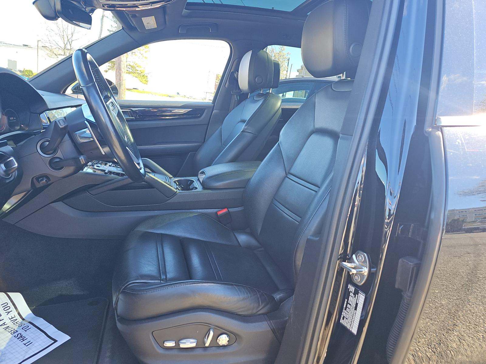 PORSCHE CAYENNE - 2