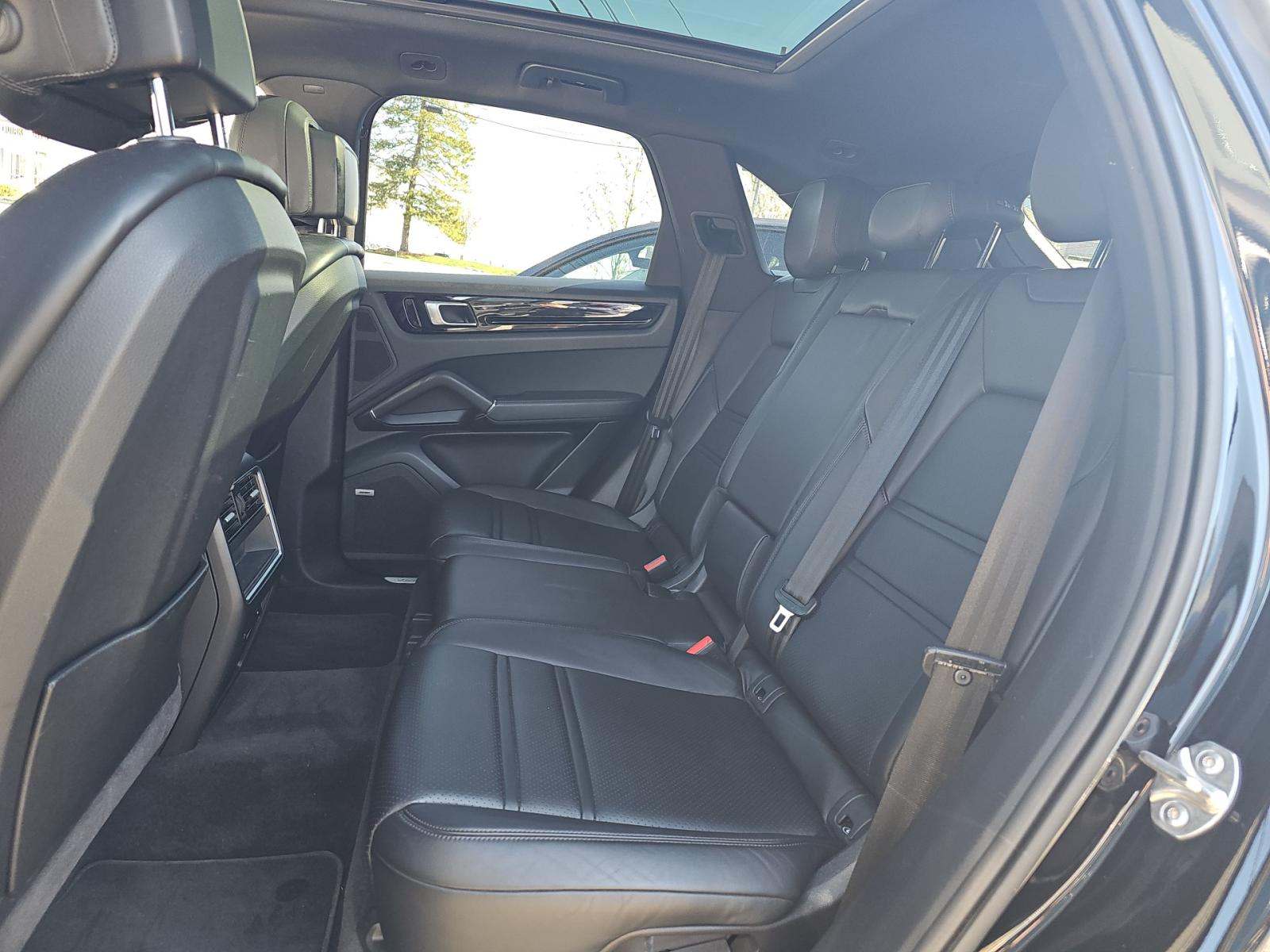 PORSCHE CAYENNE - 9