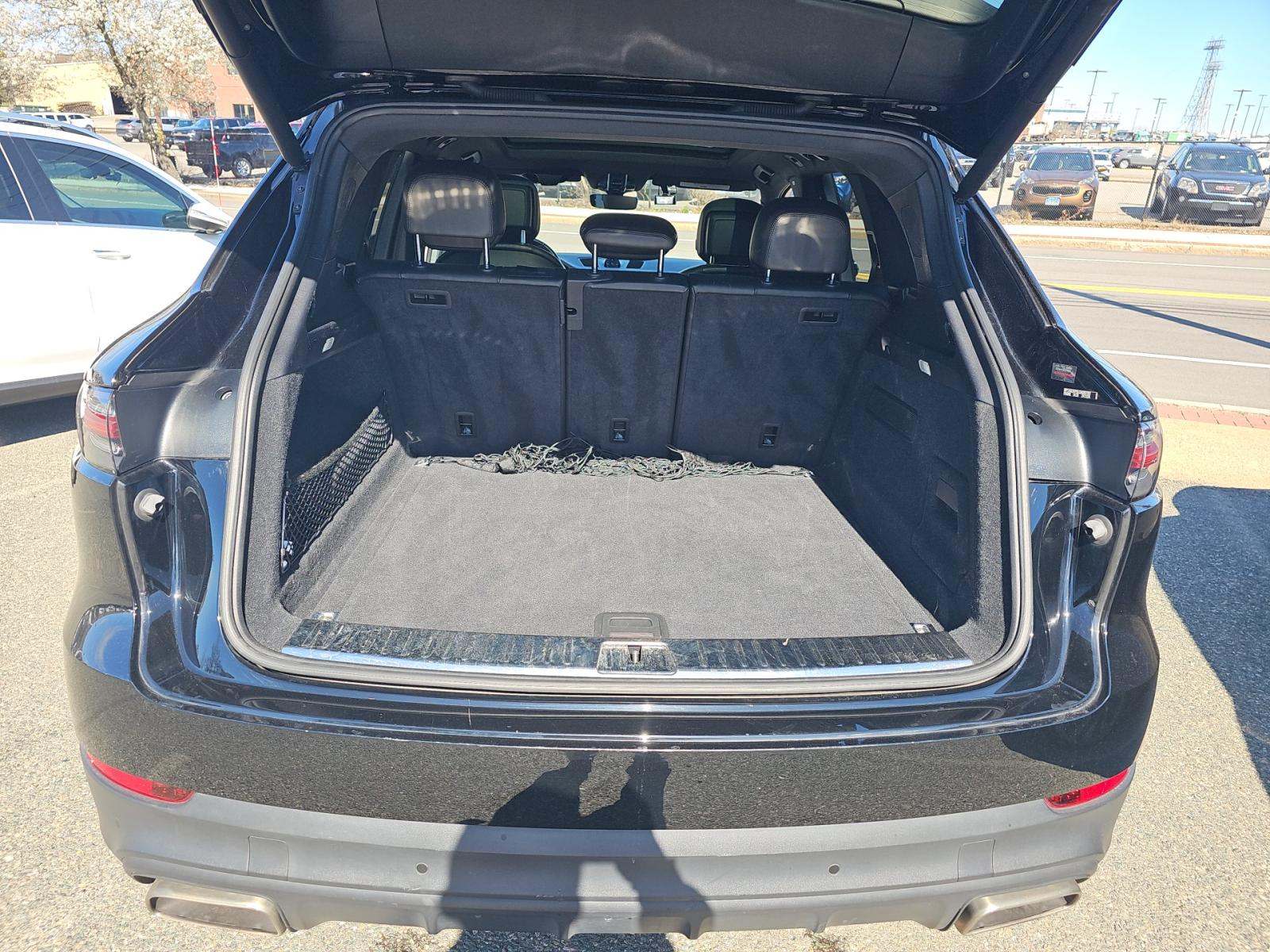 PORSCHE CAYENNE - 10