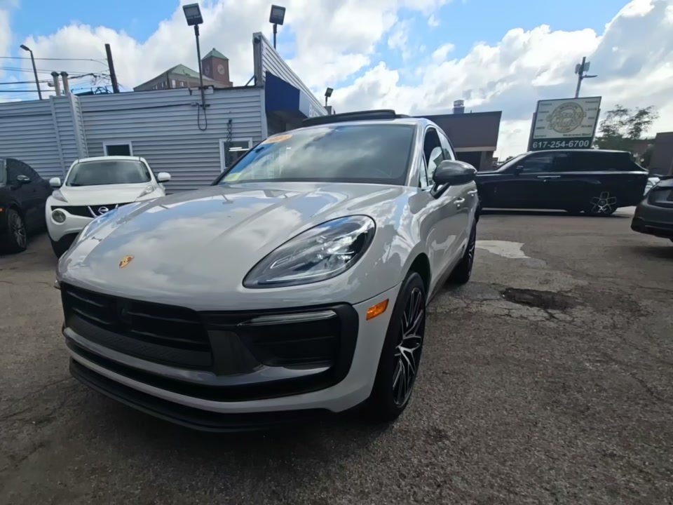 2023 Porsche Macan T AWD