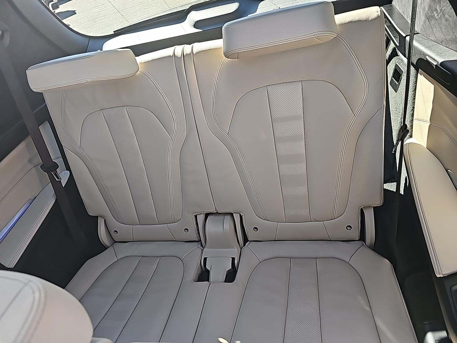 2022 BMW X7 xDrive40i AWD