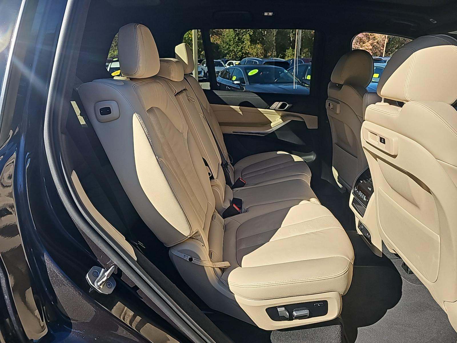 2022 BMW X7 xDrive40i AWD