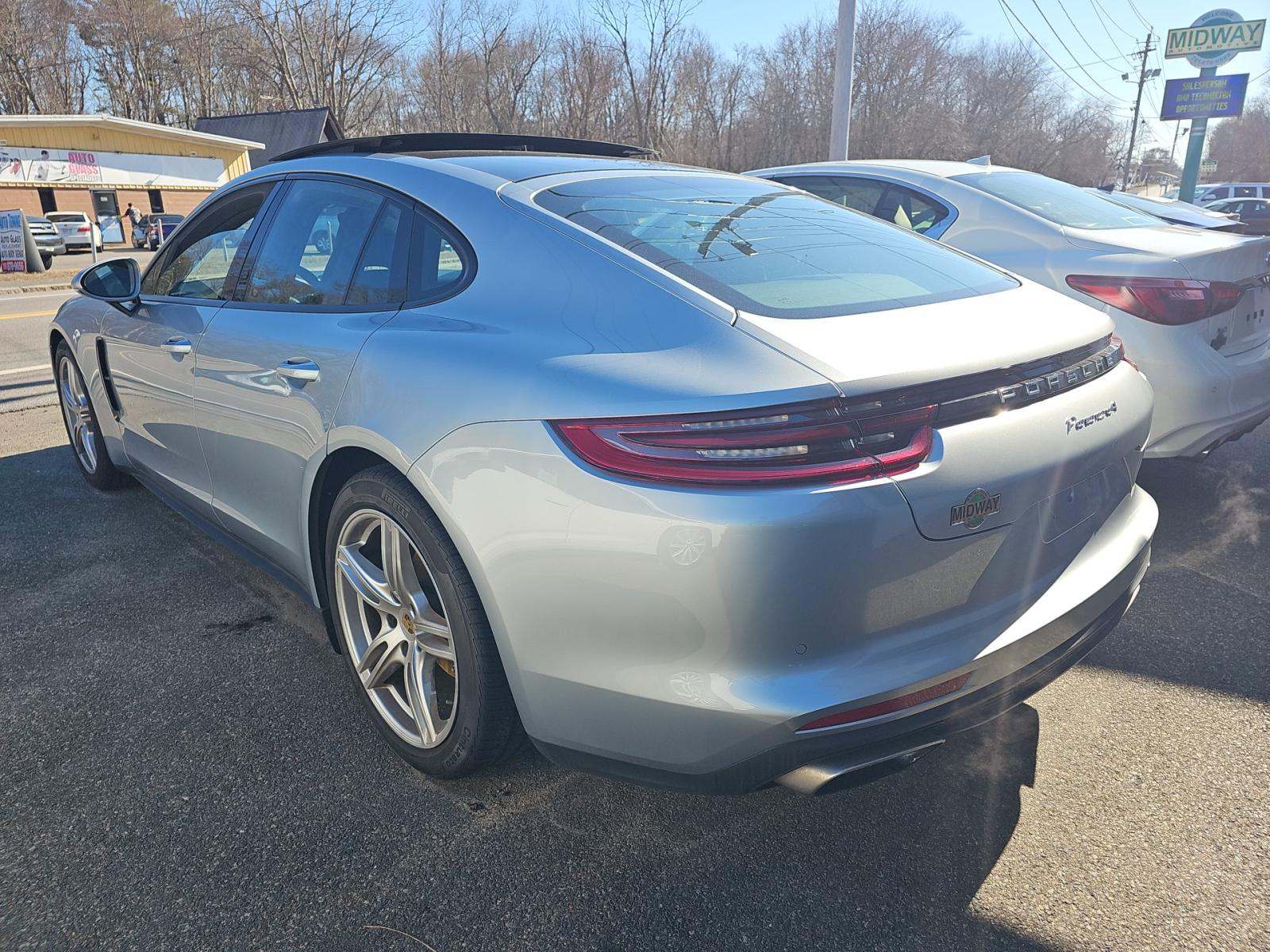 2018 Porsche Panamera 4 AWD