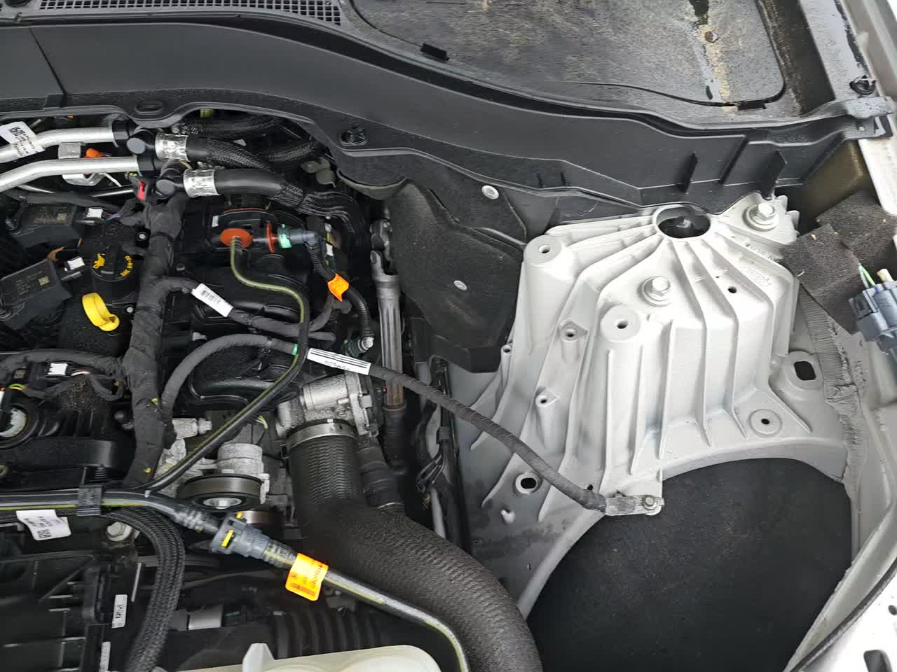 2022 Ford Explorer XLT AWD