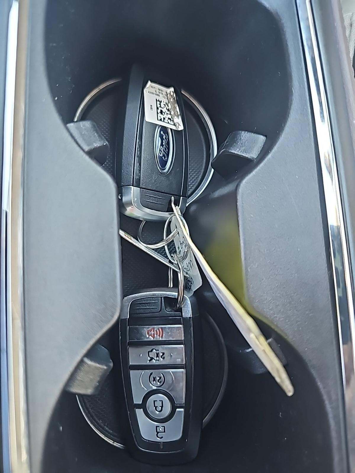 2017 Ford Fusion Energi Platinum FWD