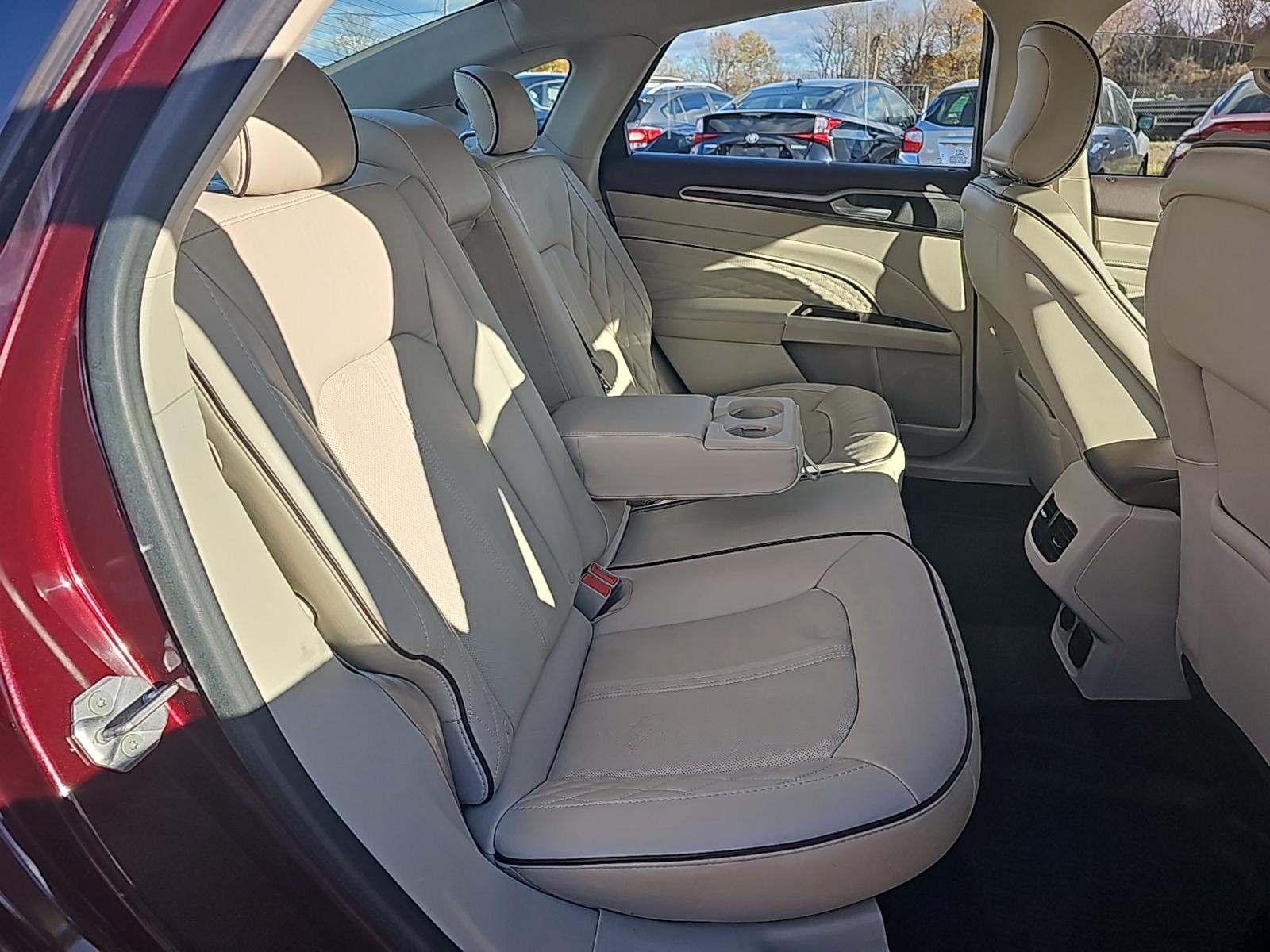 2017 Ford Fusion Energi Platinum FWD