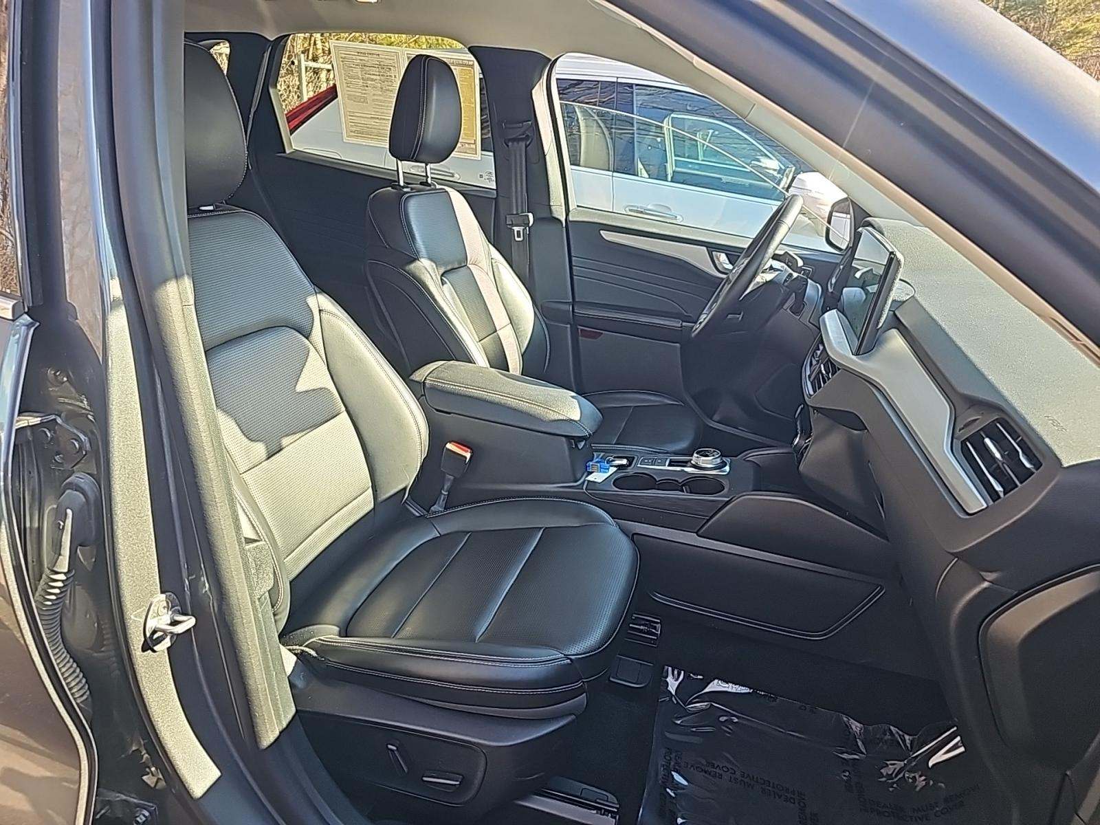 2025 Ford Escape Platinum AWD