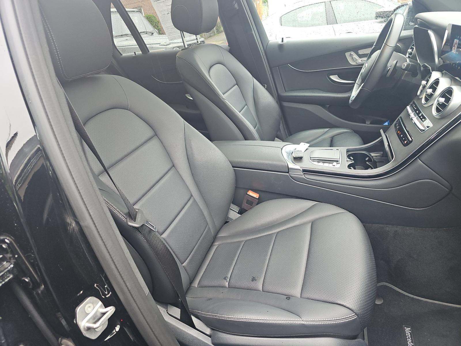 2021 Mercedes-Benz GLC GLC 300 AWD