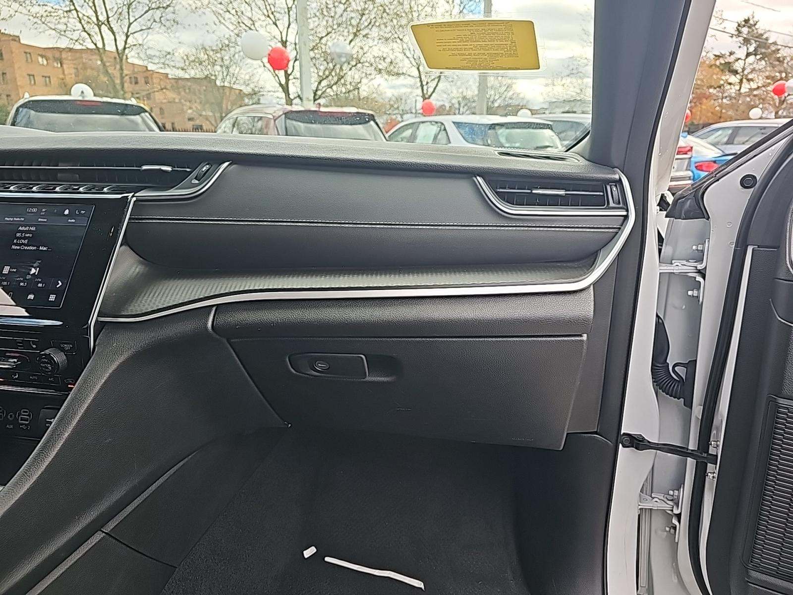 2023 Jeep Grand Cherokee Altitude AWD